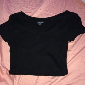 Black Tee